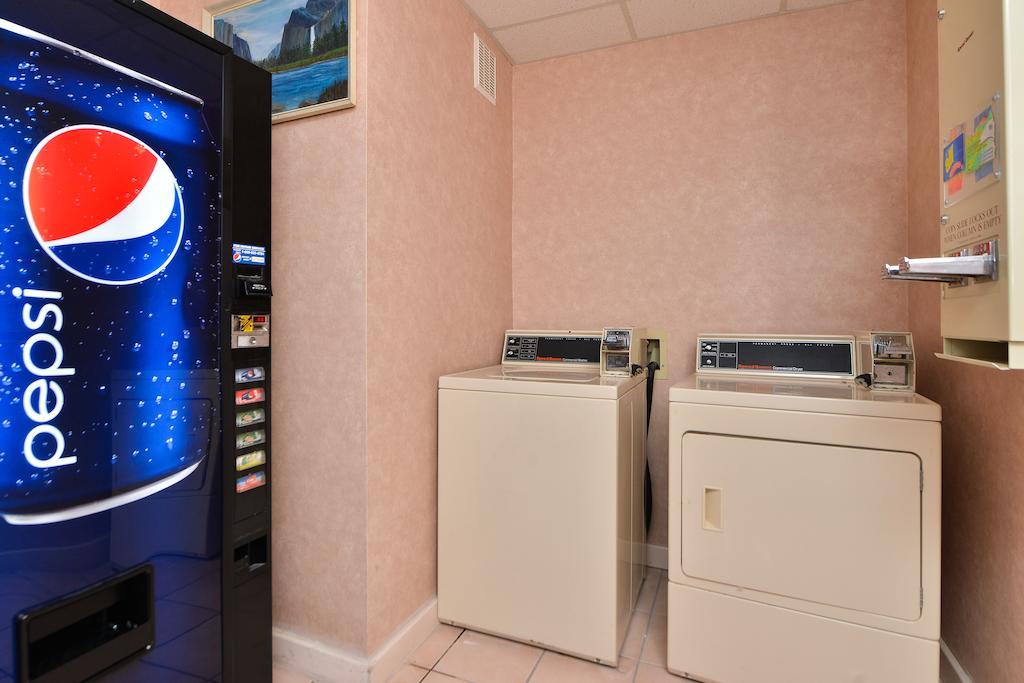 West Star Hotel And Casino Jackpot Extérieur photo